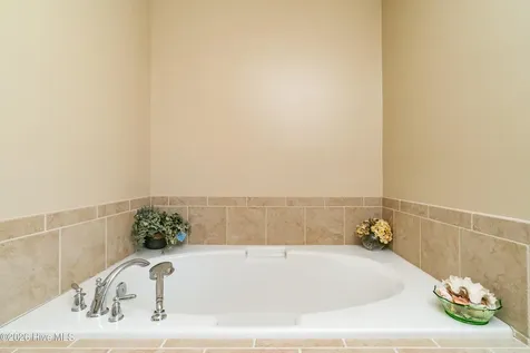 175 Gus Lane New Bern NC 28562