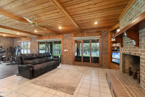 175 Gus Lane New Bern NC 28562