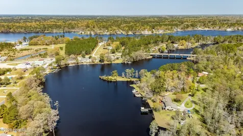 175 Gus Lane New Bern NC 28562