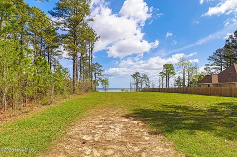 107 Cedarwood Drive Havelock NC 28532