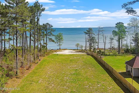 107 Cedarwood Drive Havelock NC 28532