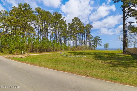 107 Cedarwood Drive Havelock NC 28532