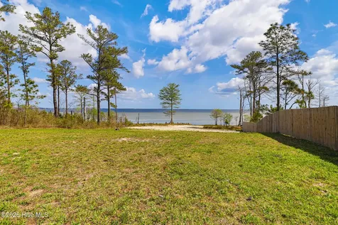 107 Cedarwood Drive Havelock NC 28532
