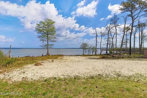 107 Cedarwood Drive Havelock NC 28532
