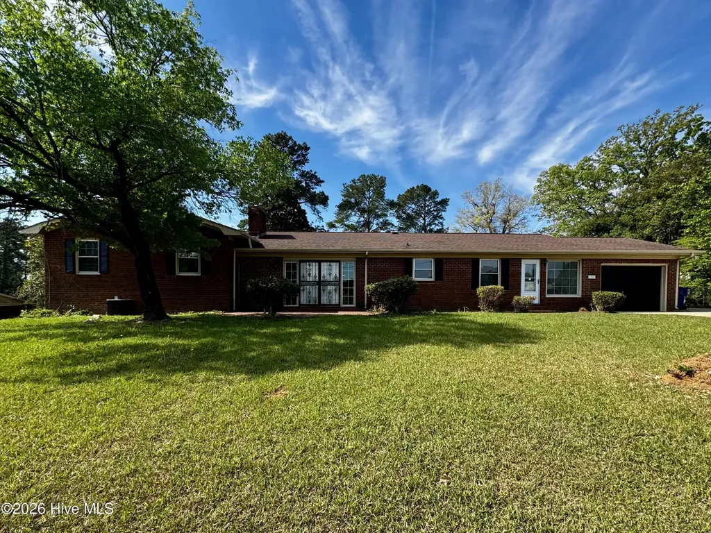 1307 Cogdell Drive Kinston NC 28501
