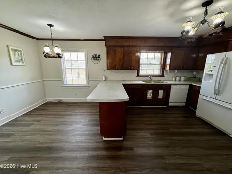 1307 Cogdell Drive Kinston NC 28501