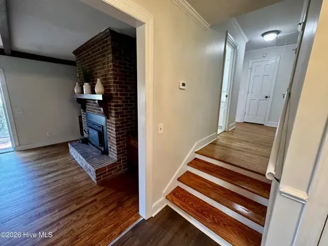1307 Cogdell Drive Kinston NC 28501