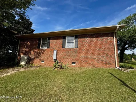 1307 Cogdell Drive Kinston NC 28501