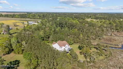 2180 Nc 304 Bayboro NC 28515