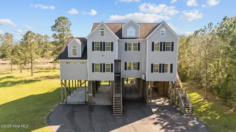 2180 Nc 304 Bayboro NC 28515