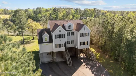 2180 Nc 304 Bayboro NC 28515