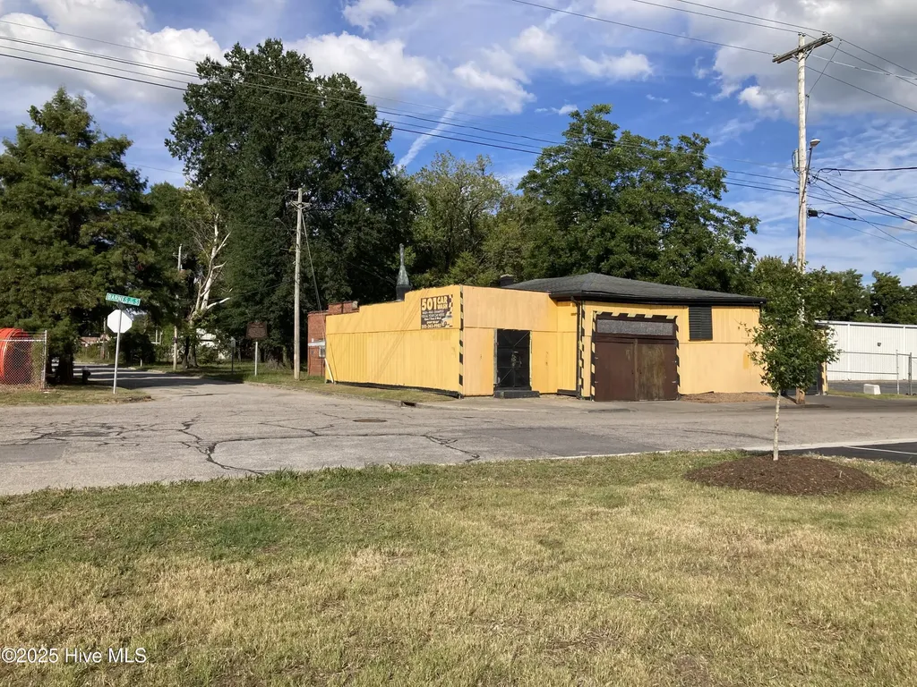 501 Barnes Street S Wilson NC 27893