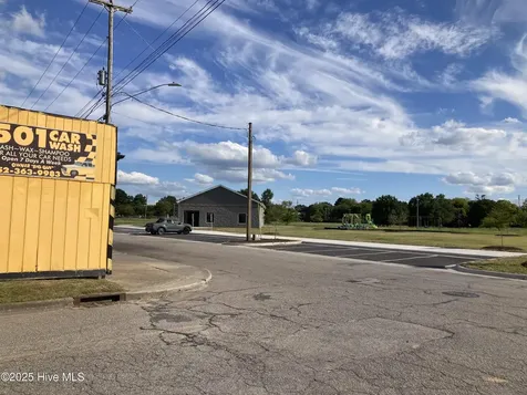 501 Barnes Street S Wilson NC 27893