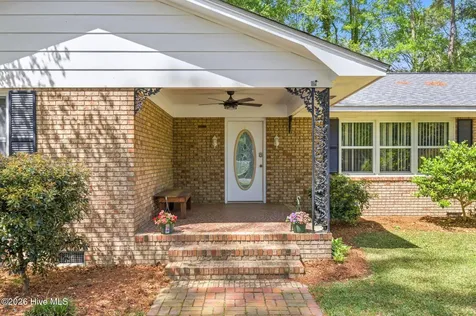 235 Oak Street Wallace NC 28466