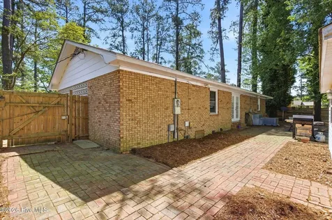 235 Oak Street Wallace NC 28466