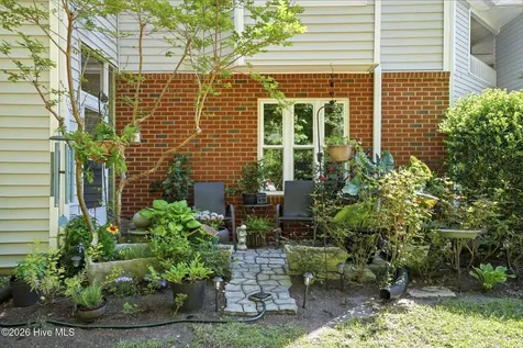 4108 Breezewood Drive Wilmington NC 28412