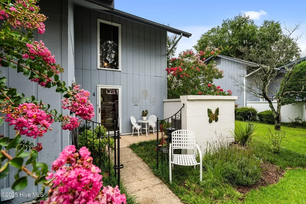 4 Foxhill Circle Foxfire Village NC 27281