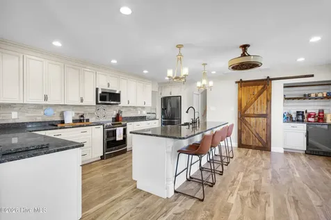 143 Tifton Circle Cape Carteret NC 28584