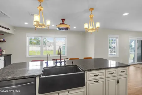 143 Tifton Circle Cape Carteret NC 28584