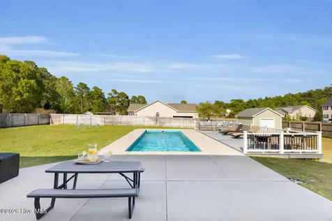 143 Tifton Circle Cape Carteret NC 28584