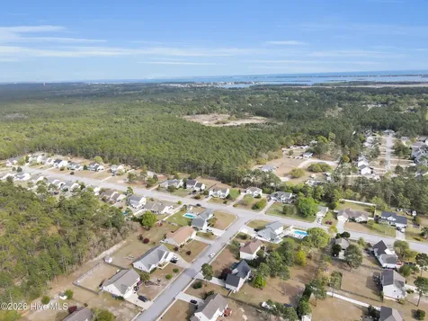 143 Tifton Circle Cape Carteret NC 28584