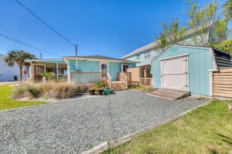 101 Delaware Avenue Carolina Beach NC 28428