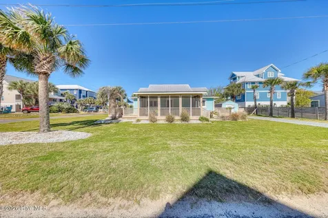 101 Delaware Avenue Carolina Beach NC 28428