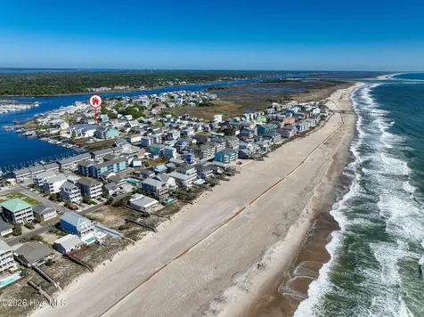 101 Delaware Avenue Carolina Beach NC 28428