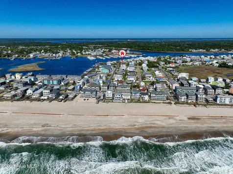 101 Delaware Avenue Carolina Beach NC 28428