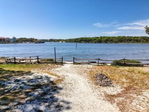 101 Delaware Avenue Carolina Beach NC 28428