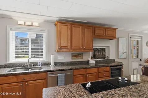 101 Delaware Avenue Carolina Beach NC 28428