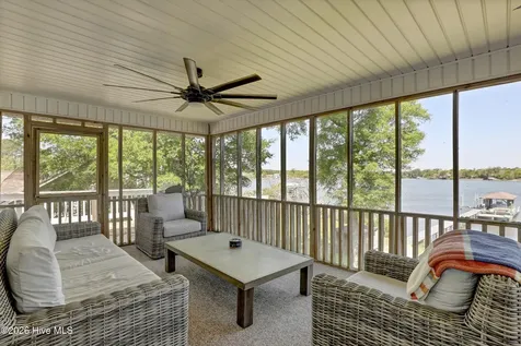 725 Chadwick Shores Drive Sneads Ferry NC 28460