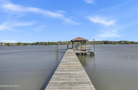 725 Chadwick Shores Drive Sneads Ferry NC 28460