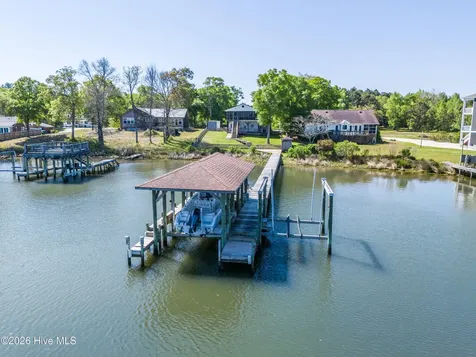 725 Chadwick Shores Drive Sneads Ferry NC 28460