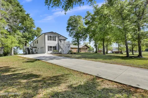 725 Chadwick Shores Drive Sneads Ferry NC 28460
