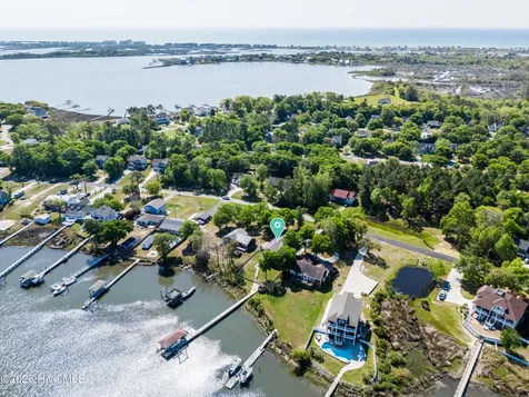 725 Chadwick Shores Drive Sneads Ferry NC 28460