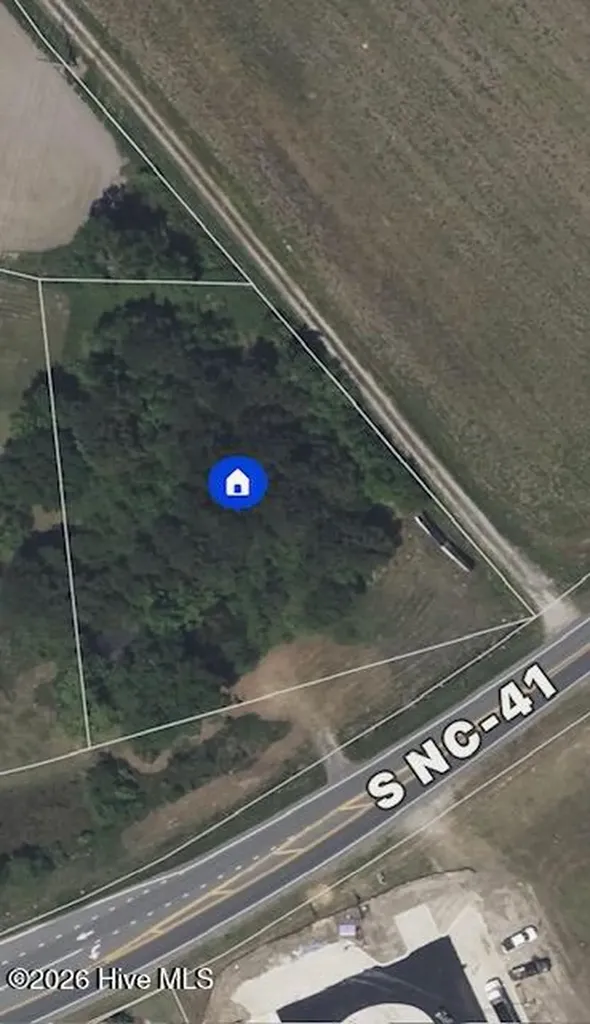 5572 S Nc 41 Highway Wallace NC 28466
