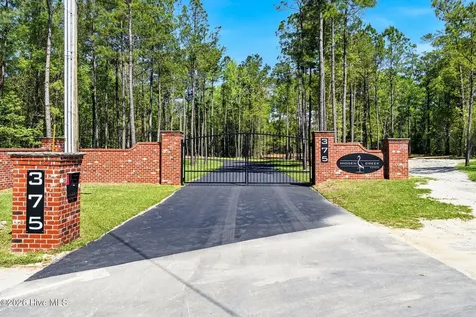 375 & 383 Wolfridge Road NE Leland NC 28451