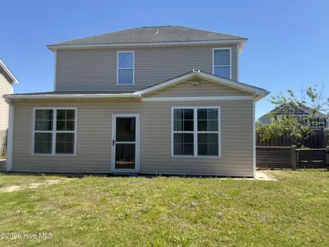 7151 Savanna Run Loop Wilmington NC 28411