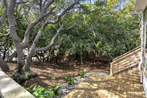 5709 E Landing Court Emerald Isle NC 28594