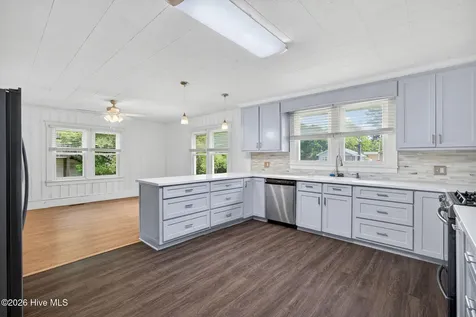 302 W Wilmington Street Burgaw NC 28425