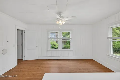 302 W Wilmington Street Burgaw NC 28425