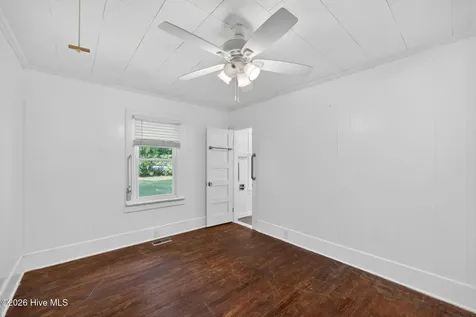 302 W Wilmington Street Burgaw NC 28425