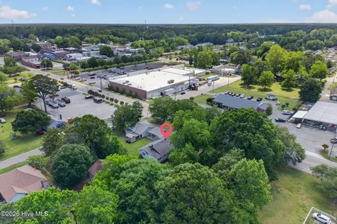 302 W Wilmington Street Burgaw NC 28425