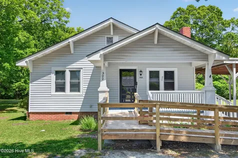302 W Wilmington Street Burgaw NC 28425