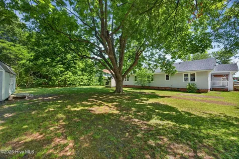 302 W Wilmington Street Burgaw NC 28425