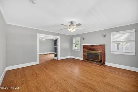 302 W Wilmington Street Burgaw NC 28425
