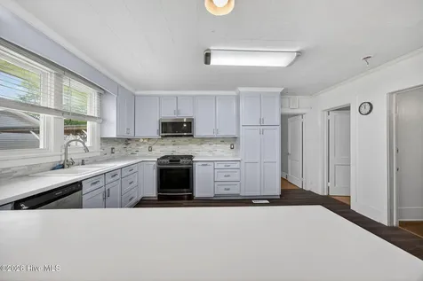 302 W Wilmington Street Burgaw NC 28425