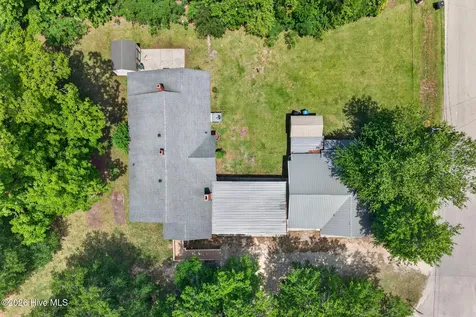 302 W Wilmington Street Burgaw NC 28425
