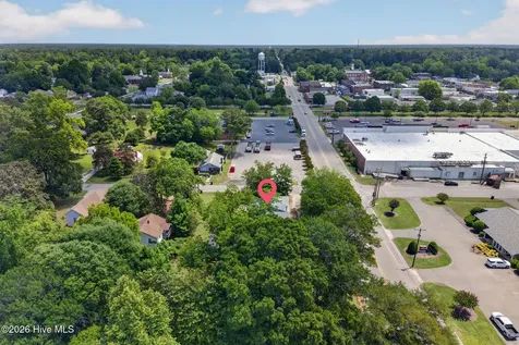 302 W Wilmington Street Burgaw NC 28425